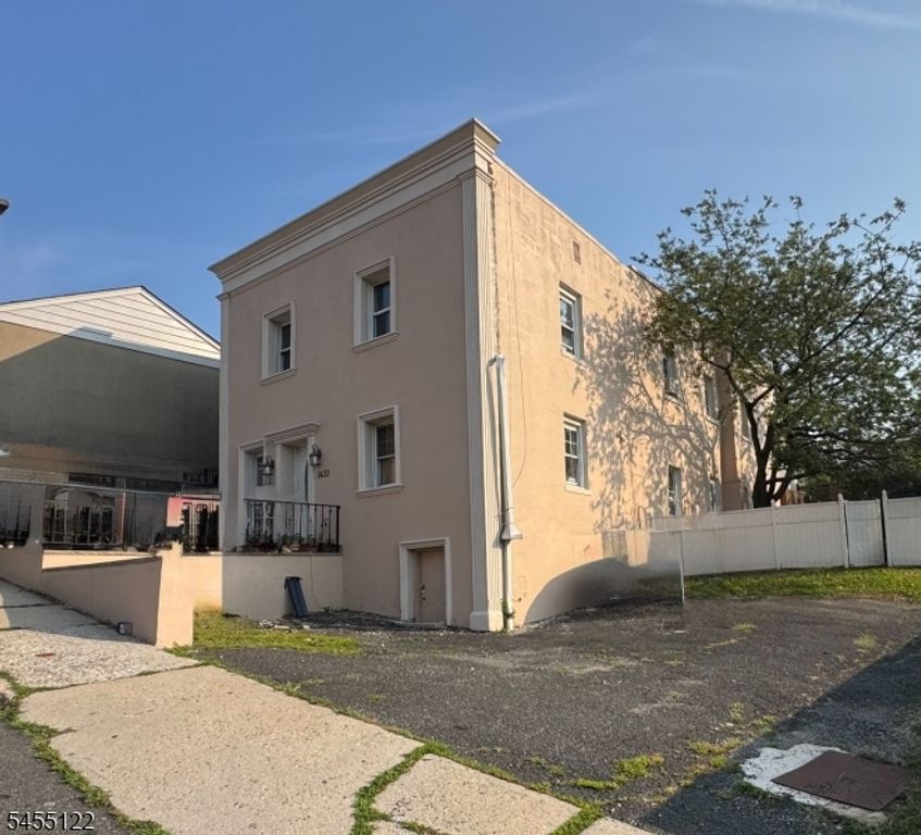 1433 68Th St, North Bergen Twp., NJ 07047
