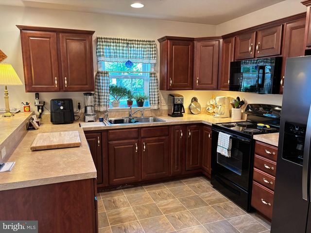 50 BLOOMFIELD DR, Ephrata, PA 17522