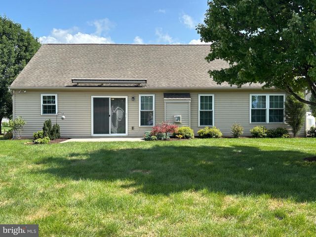 50 BLOOMFIELD DR, Ephrata, PA 17522