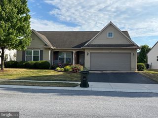 50 BLOOMFIELD DR, Ephrata, PA 17522
