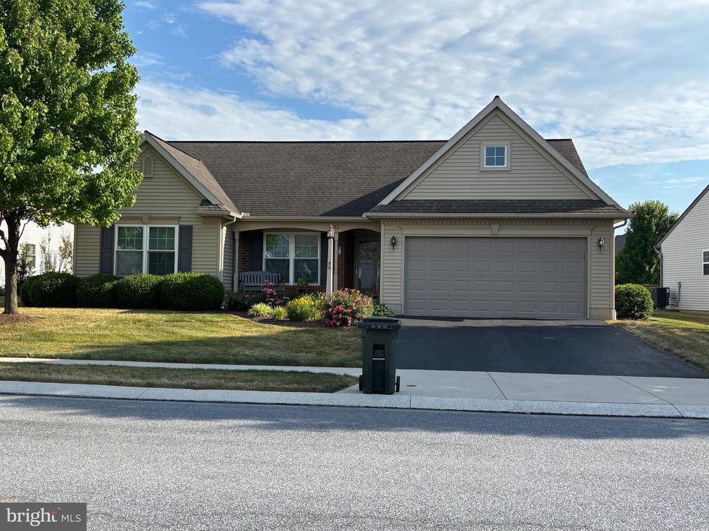 50 BLOOMFIELD DR, Ephrata, PA 17522