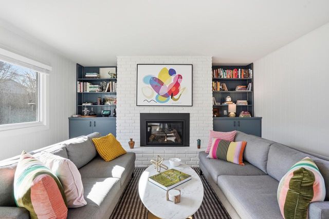 9155 W Park Hill AVENUE, Milwaukee, WI 53226