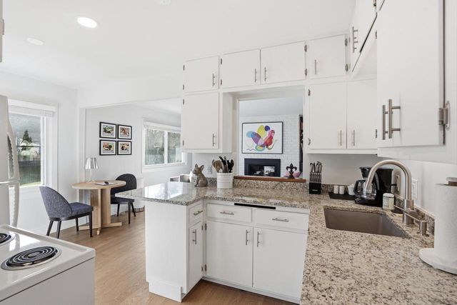 9155 W Park Hill AVENUE, Milwaukee, WI 53226