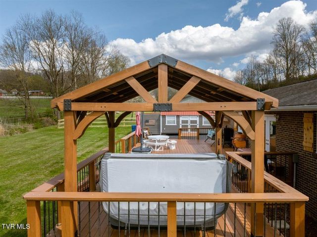 109 Valmar Road, Unicoi, TN 37692