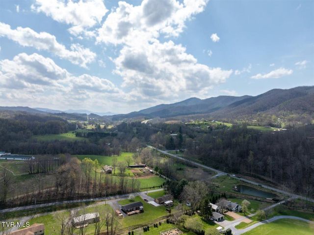 109 Valmar Road, Unicoi, TN 37692