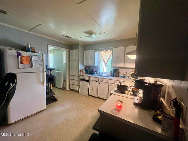 624 S Leflore Avenue, Cleveland, MS 38732