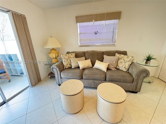 368 Burgundy H 368, Delray Beach, FL 33484