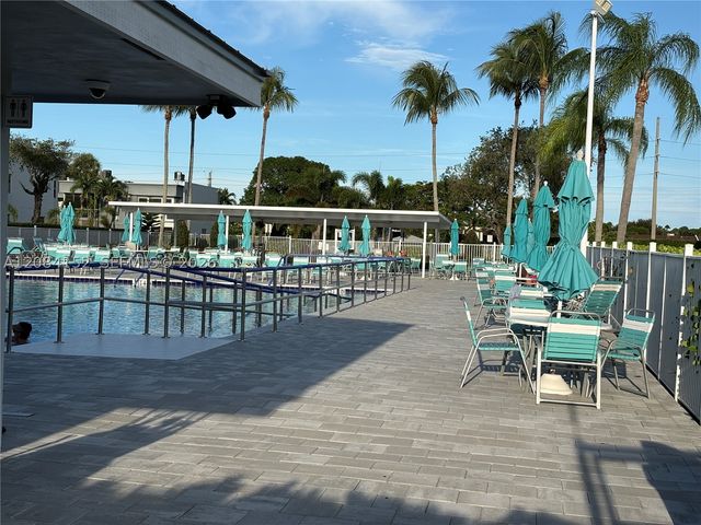 368 Burgundy H 368, Delray Beach, FL 33484