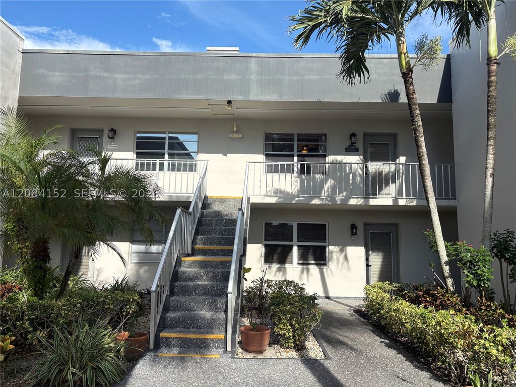 368 Burgundy H 368, Delray Beach, FL 33484