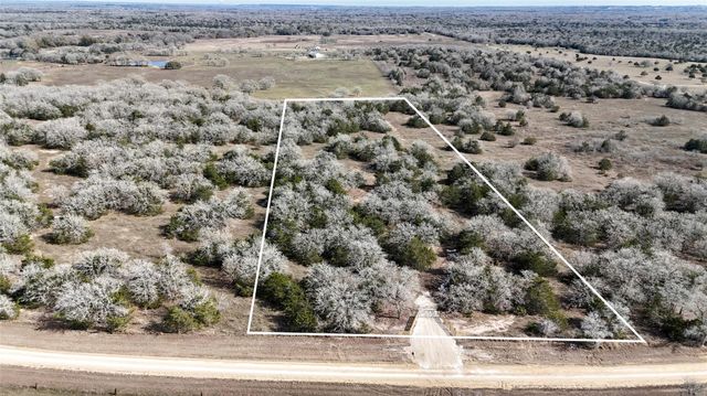 1485 Davis RD, Muldoon, TX 78949