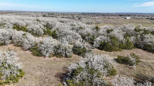 1485 Davis RD, Muldoon, TX 78949