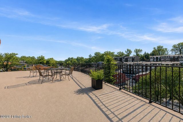 2411 Brownsboro Rd 302, Louisville, KY 40206