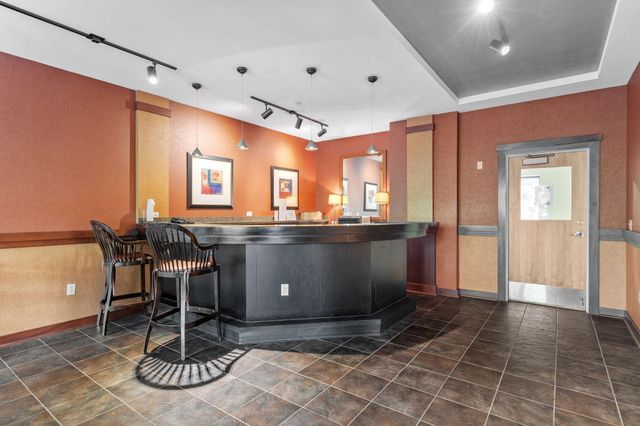 4525 Park Commons Drive 201, Minneapolis, MN 55416