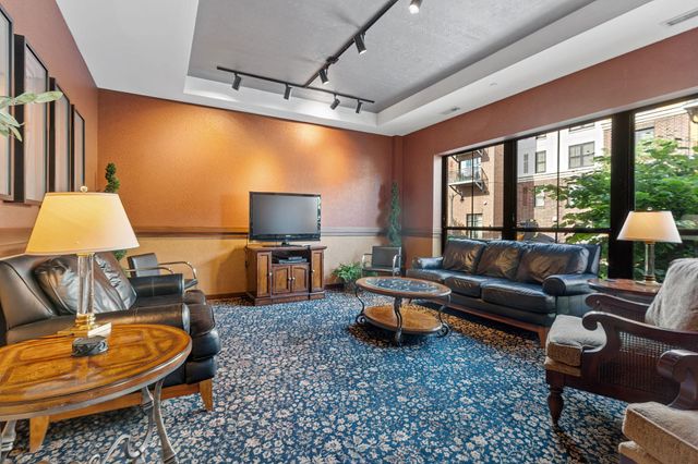 4525 Park Commons Drive 201, Minneapolis, MN 55416