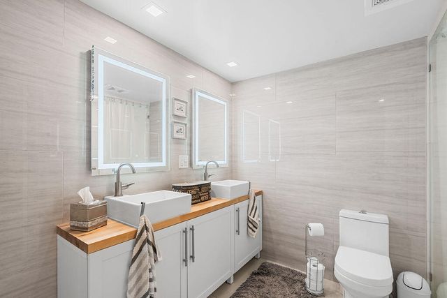 20 Yacht Club Drive 107, North Palm Beach, FL 33408