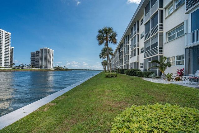 20 Yacht Club Drive 107, North Palm Beach, FL 33408