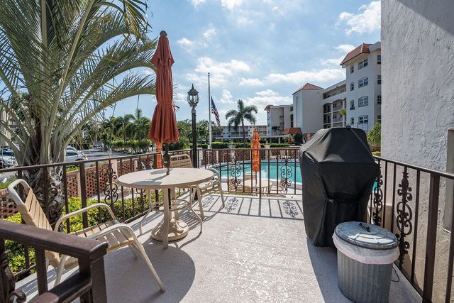 20 Yacht Club Drive 107, North Palm Beach, FL 33408