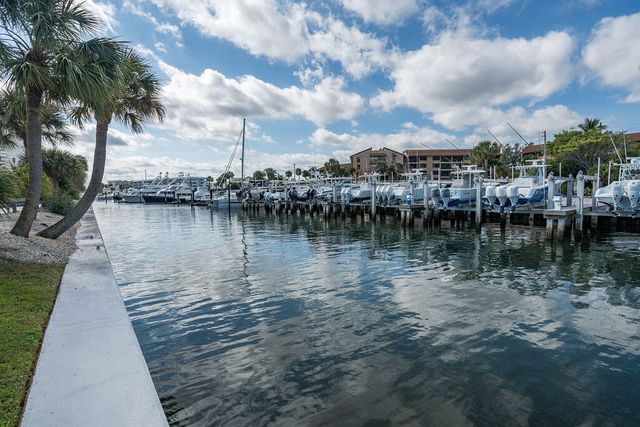 20 Yacht Club Drive 107, North Palm Beach, FL 33408