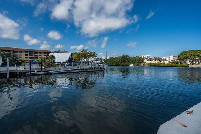 20 Yacht Club Drive 107, North Palm Beach, FL 33408