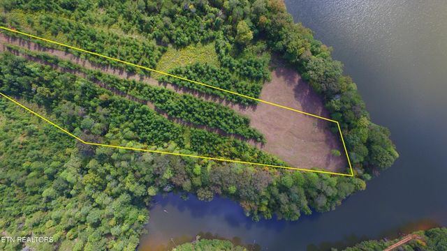 692 Overlook Drive, Vonore, TN 37885