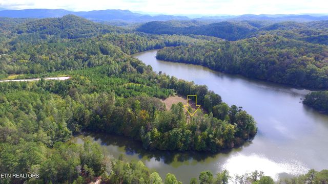 692 Overlook Drive, Vonore, TN 37885