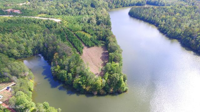 692 Overlook Drive, Vonore, TN 37885