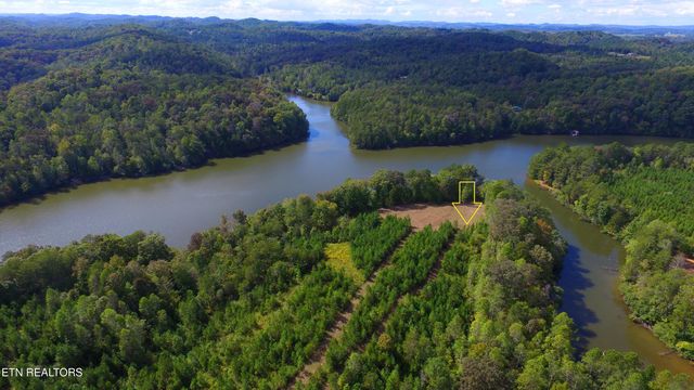 692 Overlook Drive, Vonore, TN 37885