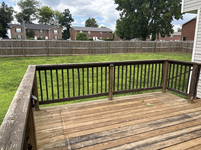 1943 Whirlaway Cir, Clarksville, TN 37042