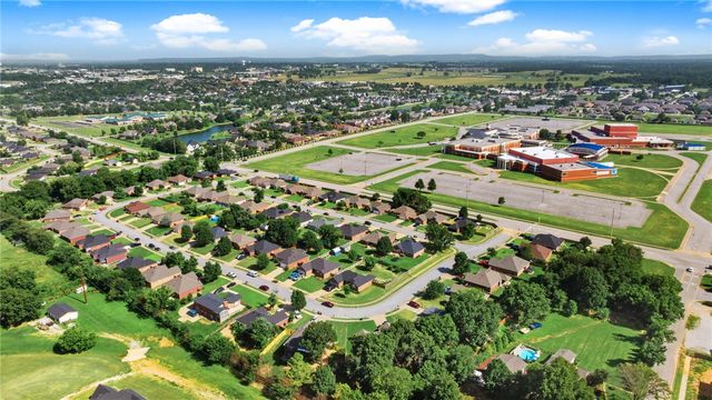 340 Brandon Loop, Springdale, AR 72762
