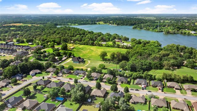 340 Brandon Loop, Springdale, AR 72762
