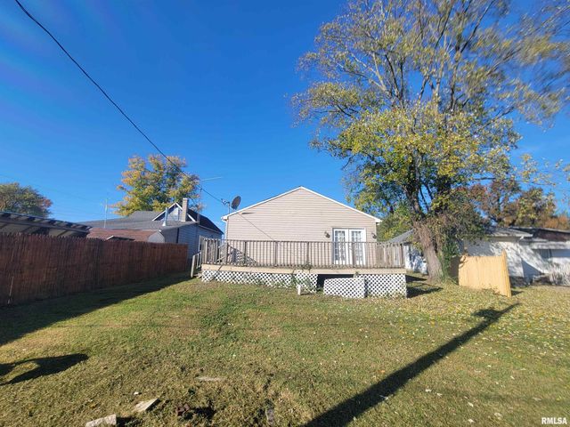 208 N WASHINGTON Street, Hurst, IL 62949