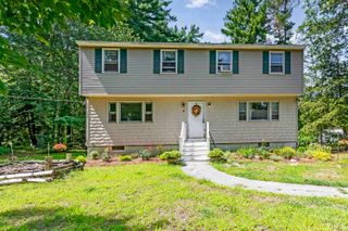 4 Therriault Avenue, Salem, NH 03079