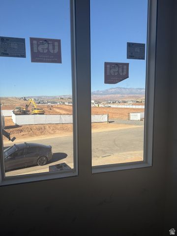 5318 S SHOREBREAK DR, Washington, UT 84780