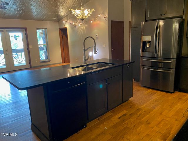 1970 Michael Drive, Johnson City, TN 37604