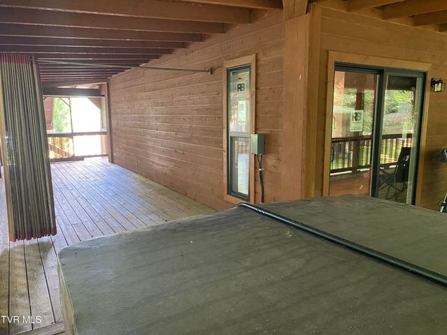 1970 Michael Drive, Johnson City, TN 37604