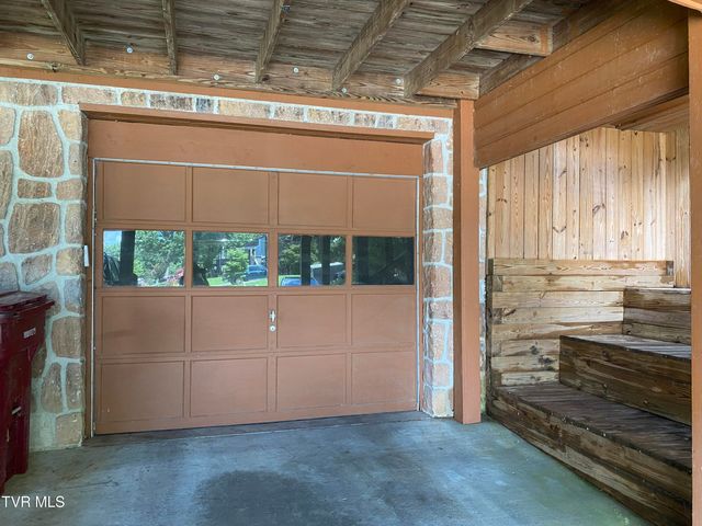 1970 Michael Drive, Johnson City, TN 37604