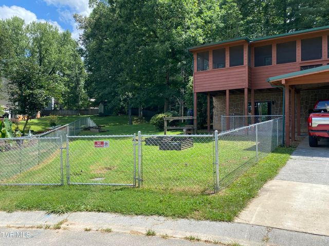 1970 Michael Drive, Johnson City, TN 37604