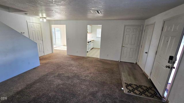1012 Sunrise Way, Central Point, OR 97502