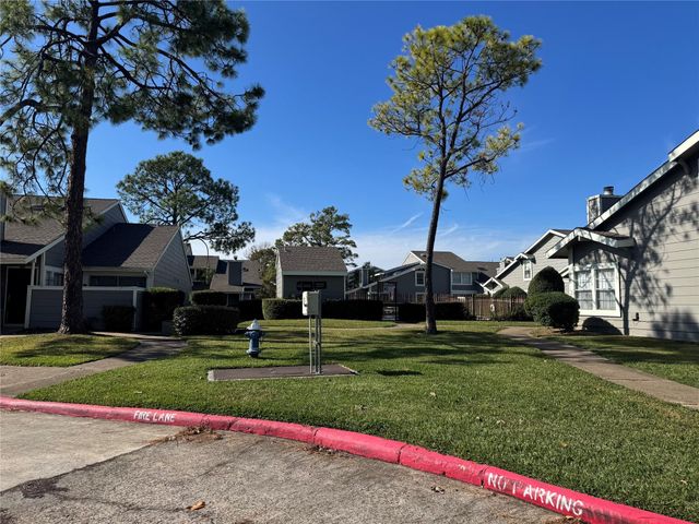12111 Lemon Ridge Lane 121, Houston, TX 77035
