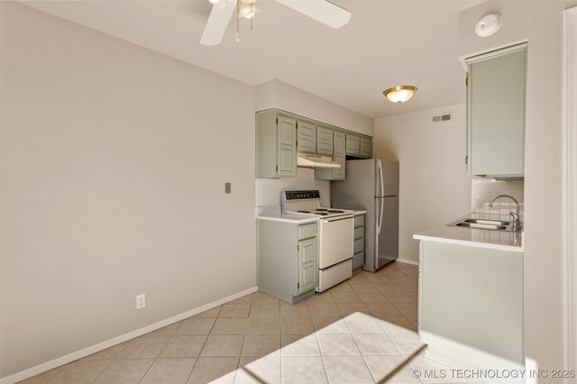 4303 E 68th Street 628, Tulsa, OK 74136