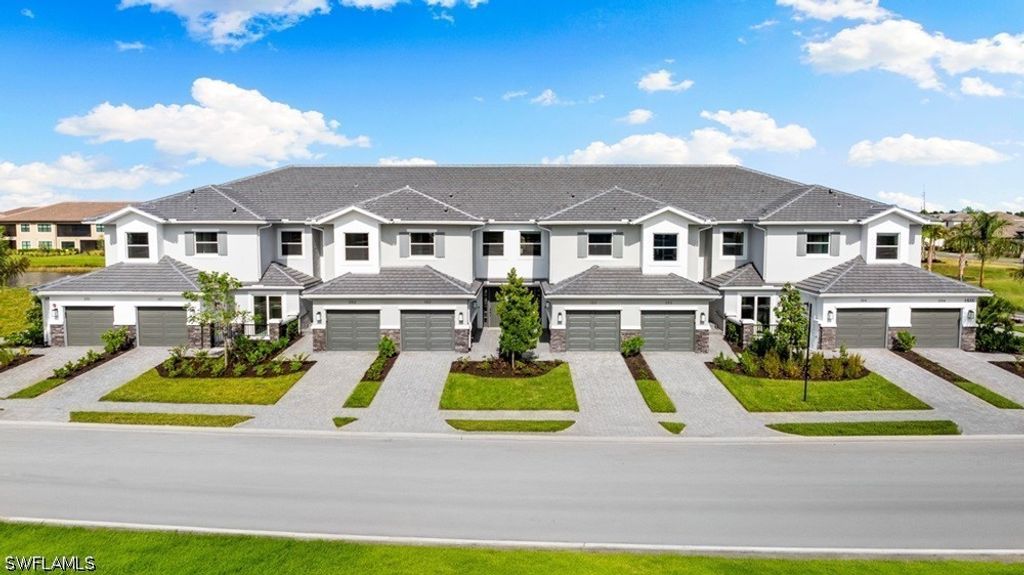 15345 Giardino DR 12-202, Naples, FL 34114