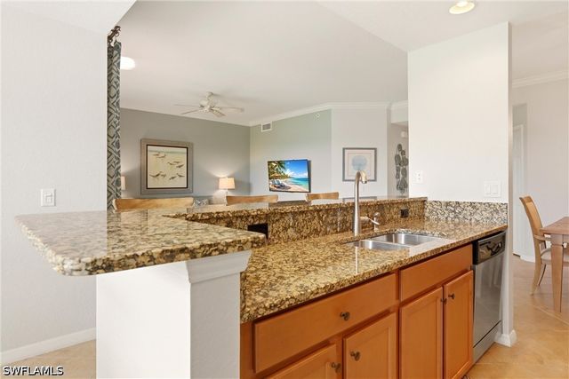 9844 Venezia CIR 714, Naples, FL 34113