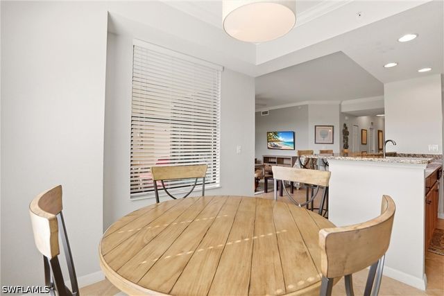 9844 Venezia CIR 714, Naples, FL 34113