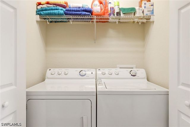 9844 Venezia CIR 714, Naples, FL 34113