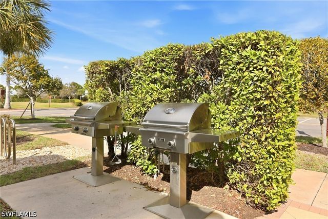 9844 Venezia CIR 714, Naples, FL 34113