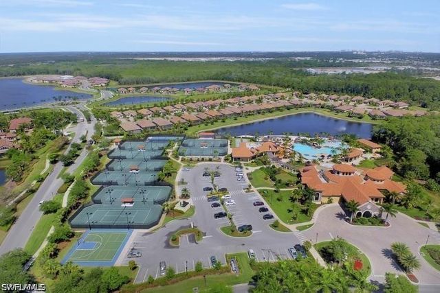 9844 Venezia CIR 714, Naples, FL 34113