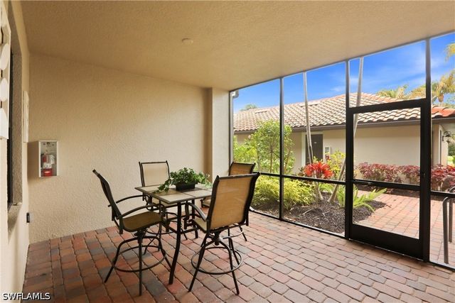 9844 Venezia CIR 714, Naples, FL 34113