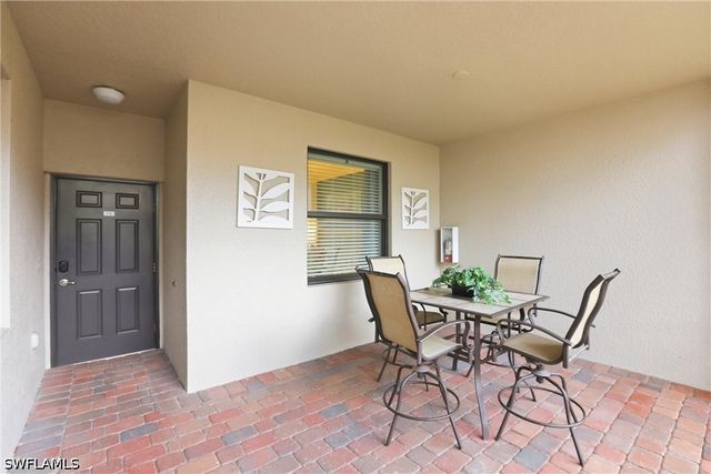 9844 Venezia CIR 714, Naples, FL 34113