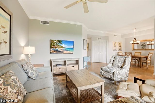 9844 Venezia CIR 714, Naples, FL 34113