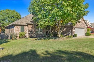 4826 W Plymouth Rock Place, Fayetteville, AR 72704